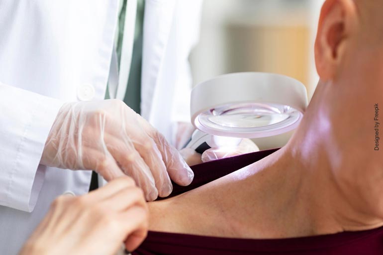 Dra. Fernanda Barros: Dermatologia para adultos e crianças com desconto para associados Orsola